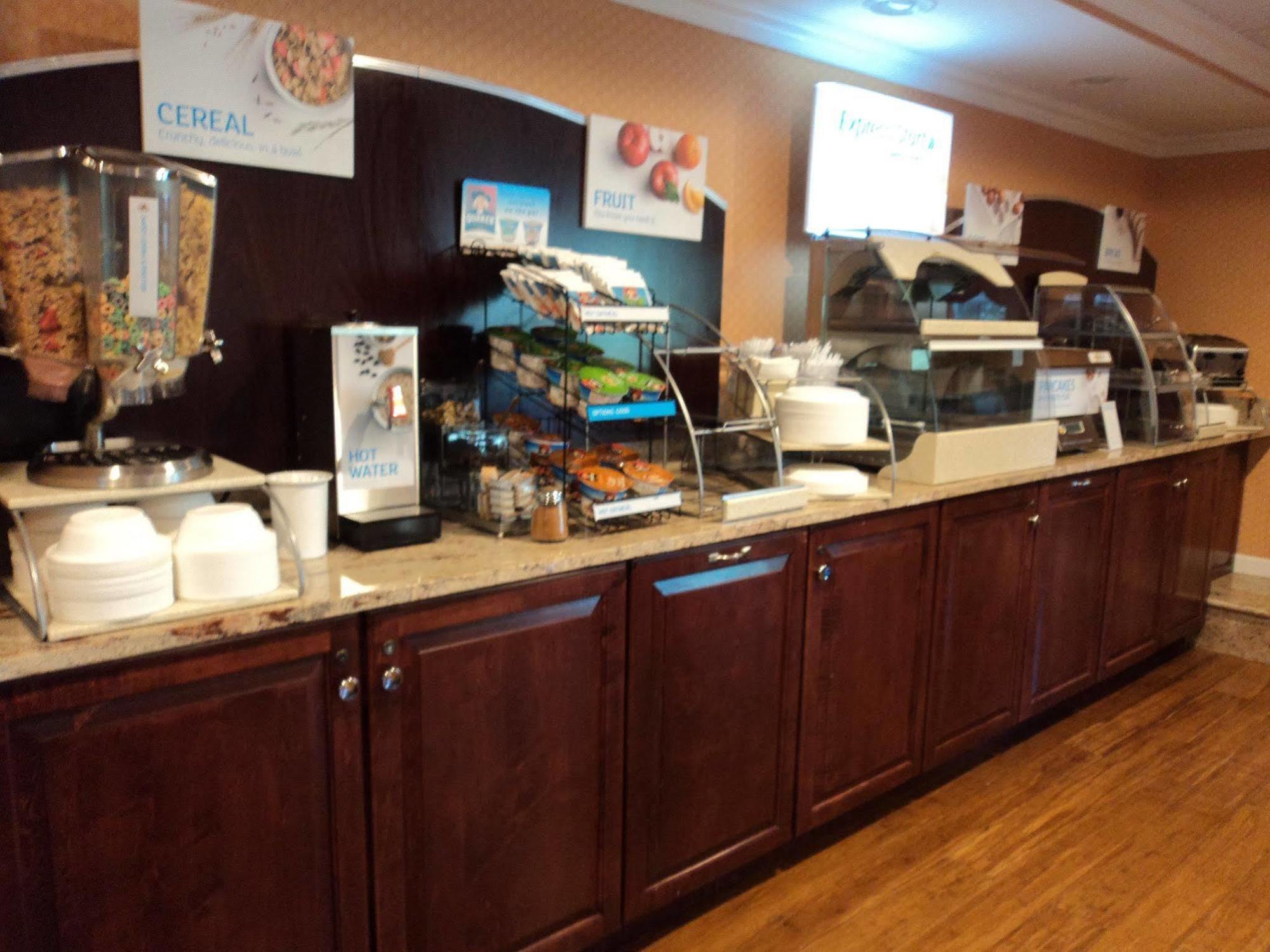 Holiday Inn Express Harrisburg Sw - Mechanicsburg By Ihg Экстерьер фото